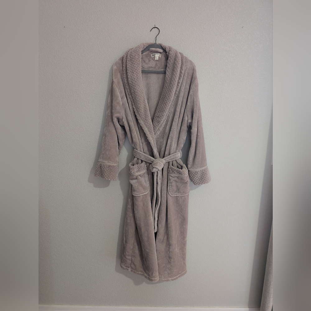 Richie House Oversized Plush Robe